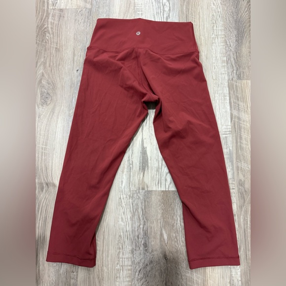 LULULEMON WOMEN’S
WUNDER UNDER Crop HR TIGHT 21” size 8 - Picture 2 of 9